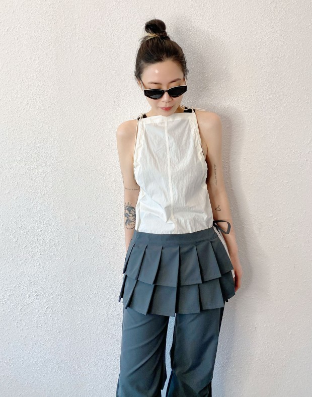 White Flat Collar Vest #250402